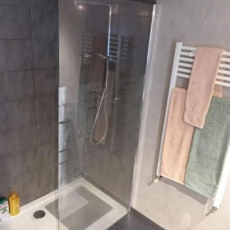 Appartement Cosy Avec Jardin Vaux-Sur-Seine Esterno foto