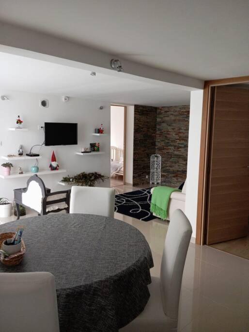 Appartement Cosy Avec Jardin Vaux-Sur-Seine Esterno foto